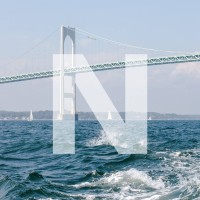 Discover Newport logo