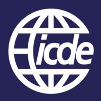 IU Internationale Hochschule logo